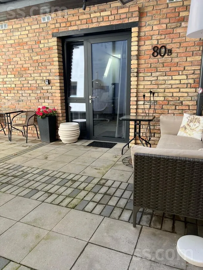 Terrass - Renovated Apartment with Terrace in Riga Centre