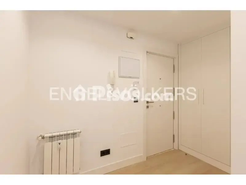 Toad - Furnished Flat with Pool in Fuencarral