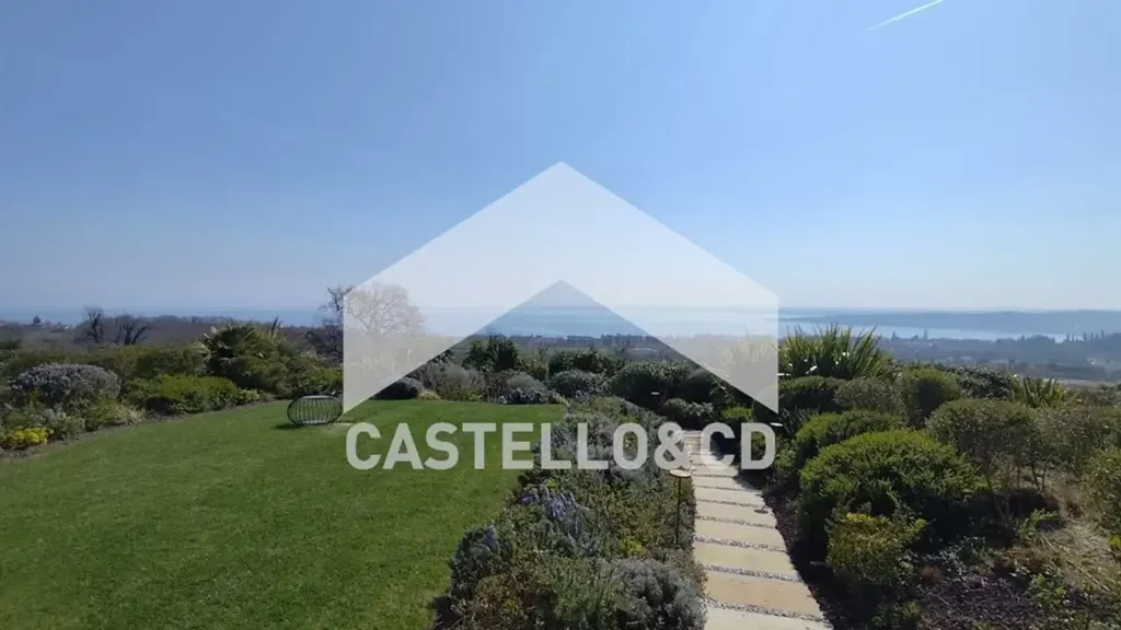 Jardin - Luxury Villa with Private Pool in Padenghe Sul Garda