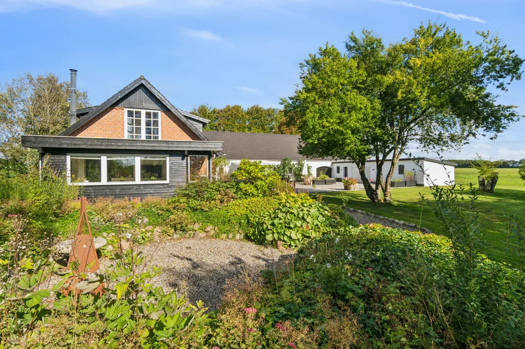 Extérieur - Renovated Farmhouse with Open Fields in Låstrup
