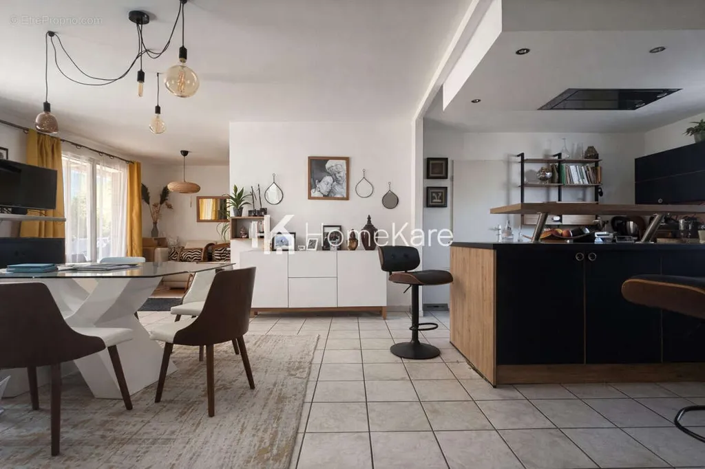 Cuisine - Maison avec Piscine et Terrasse à Colomiers