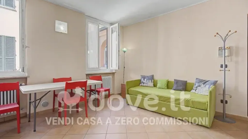 Living Room - Central Studio Flat with Private Cellar in Savigliano
