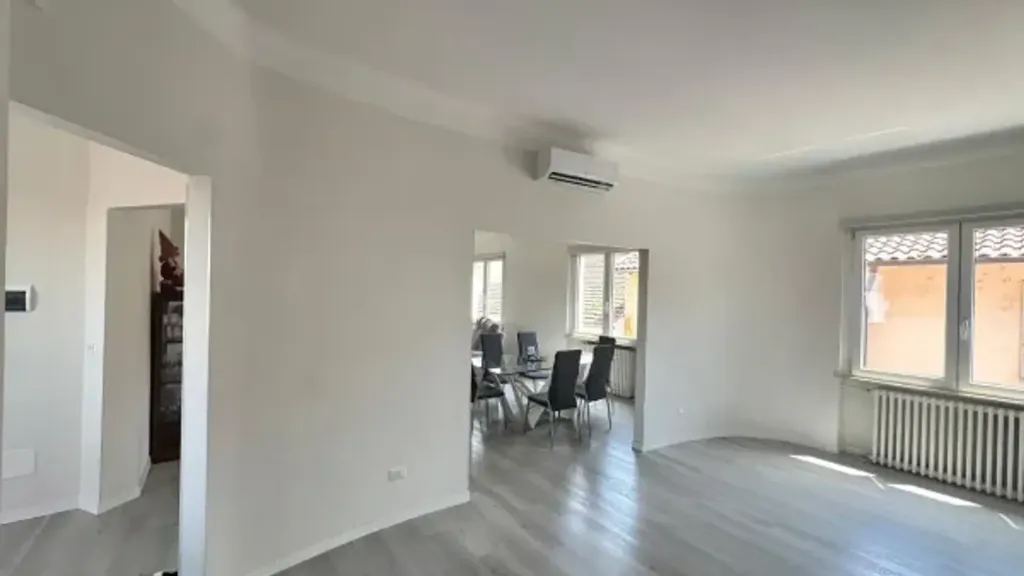 Soggiorno - Appartamento ristrutturato con terrazza a Galliate