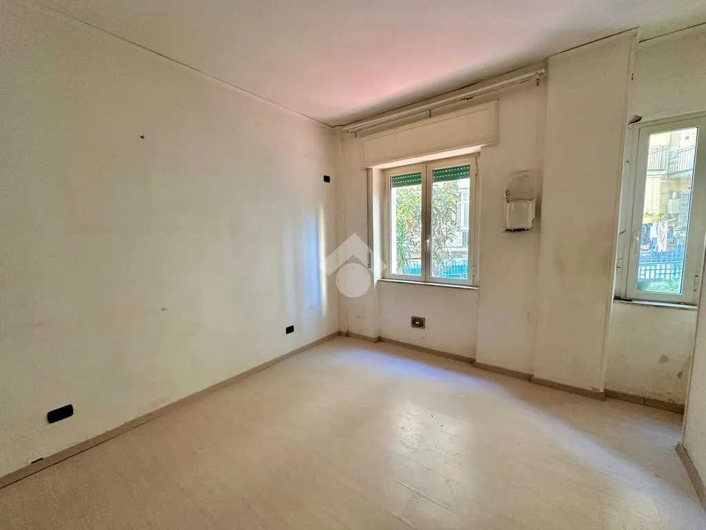 Pièces - Studio Flat for Rent in Central Naples