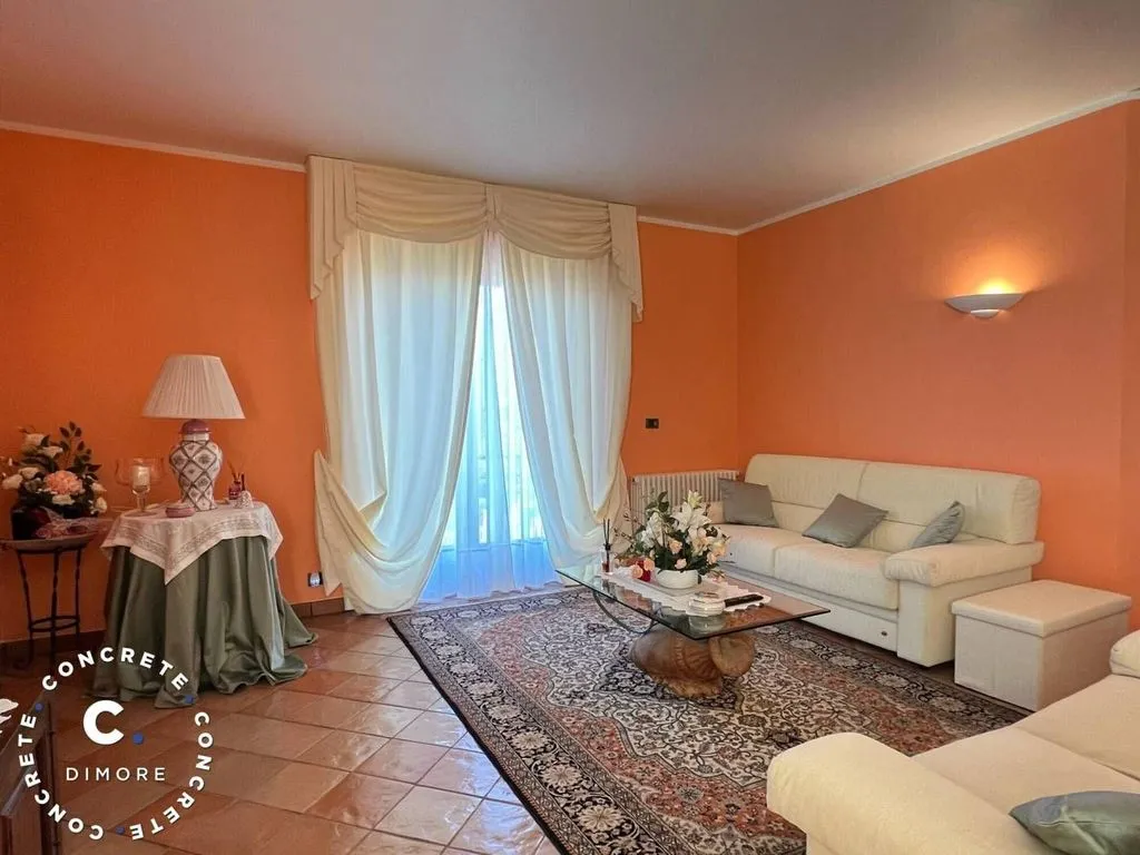 Elutuba - Luxury Bifamiliar Villa with Private Garden in Chieri