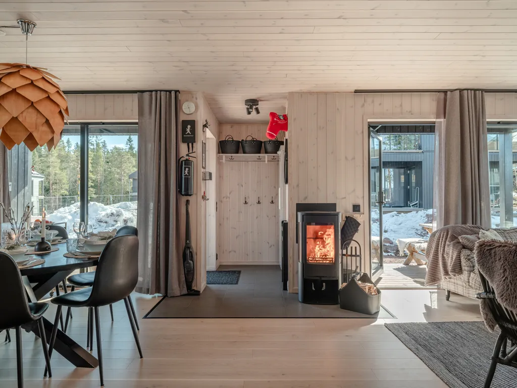 Söögituba - Chalet with Ski Access in Stöten, Dalarna