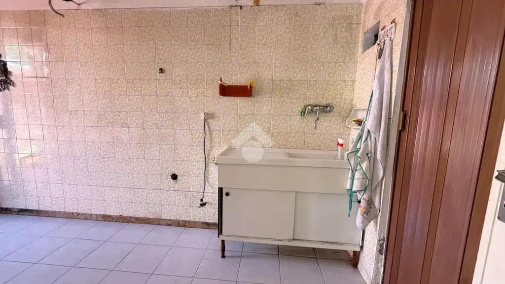 Vannitoad - Corner Semi-Detached Villa with Private Garden in Pesaro