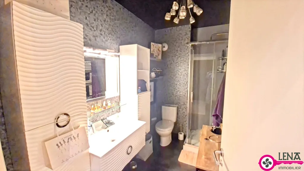 Vannitoad - City Centre Flat with Balcony in Central Location