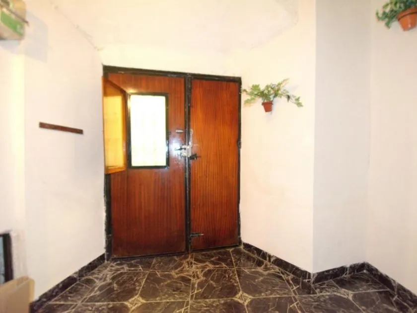 Entrée - Traditional Chalet with Historic Charm in Cáceres