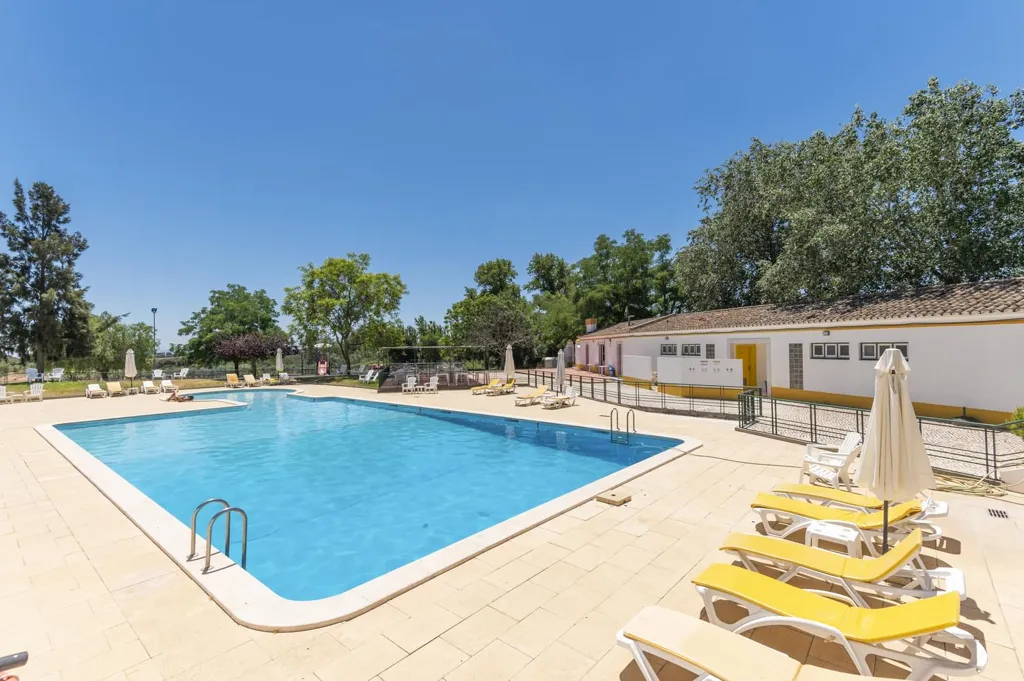 Bassein - Farm with Antique Style Accommodations in Elvas