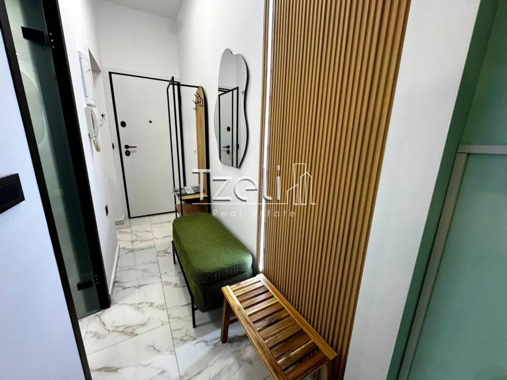 Ingresso - Renovated Studio with Balcony in Patras Centre