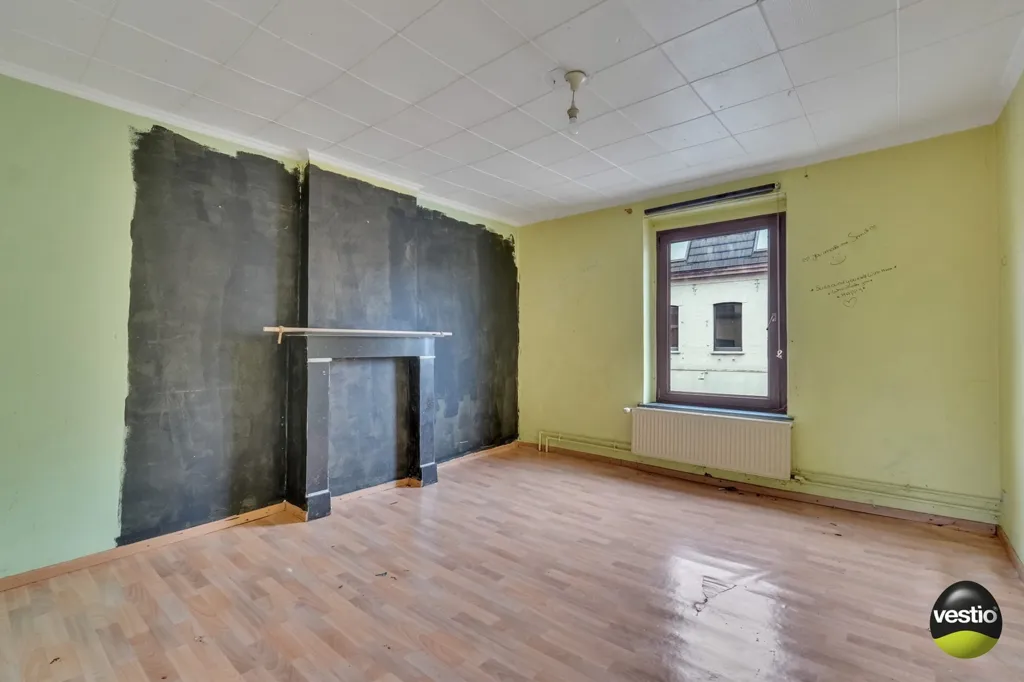Pièces - Maison à rénover avec jardin au centre d'As