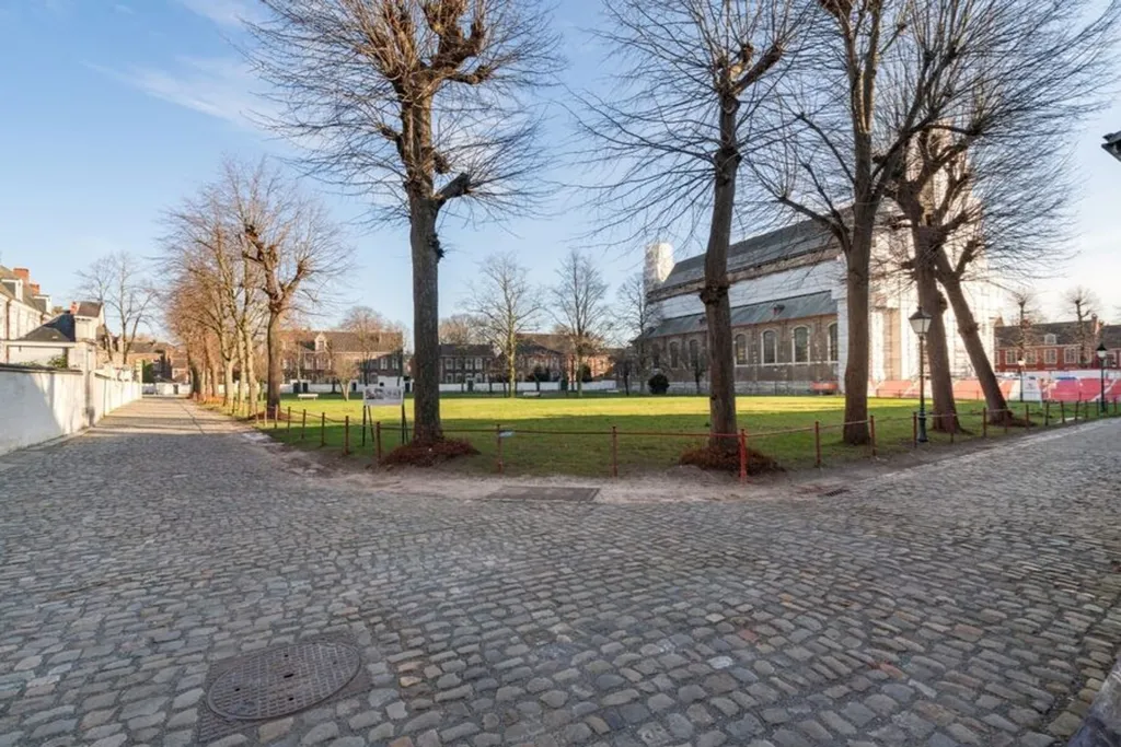 Garden - Triplex Apartment with Private Lift in Gent