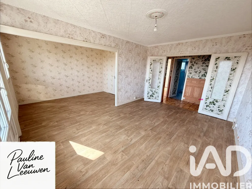 Séjour - Appartement avec Balcon et Vue Dégagée à Sainte-Savine