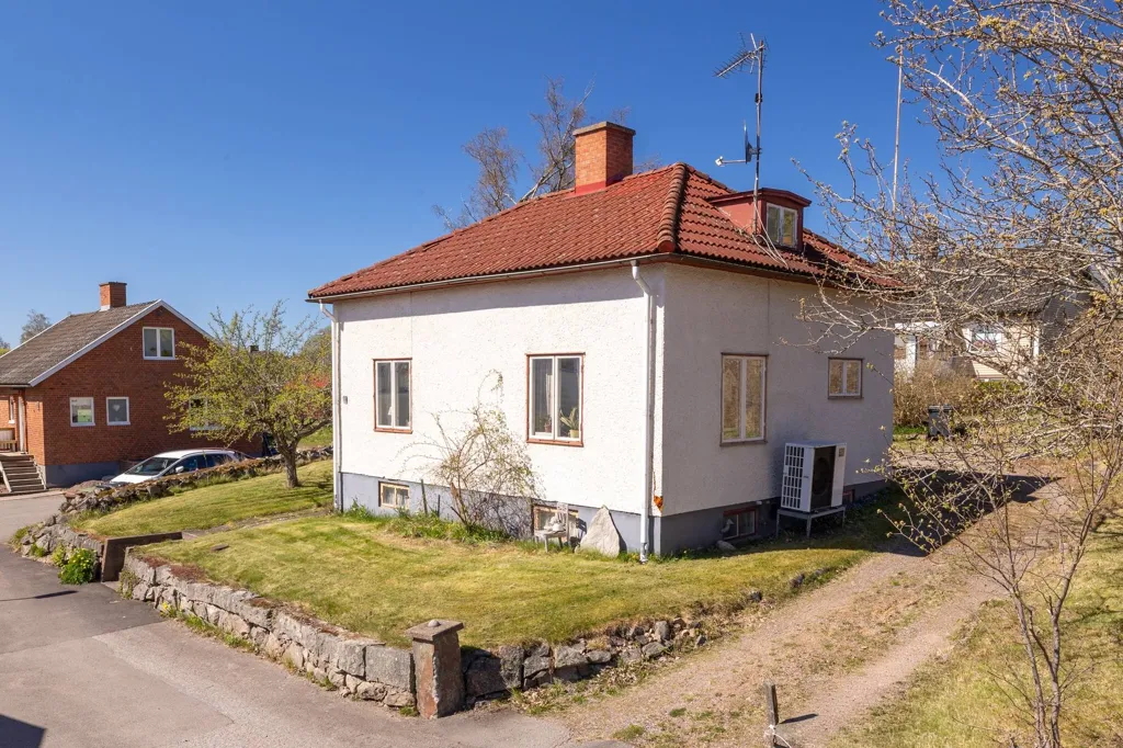 Esterno - Charming Cottage with Garden in Kristinehamn