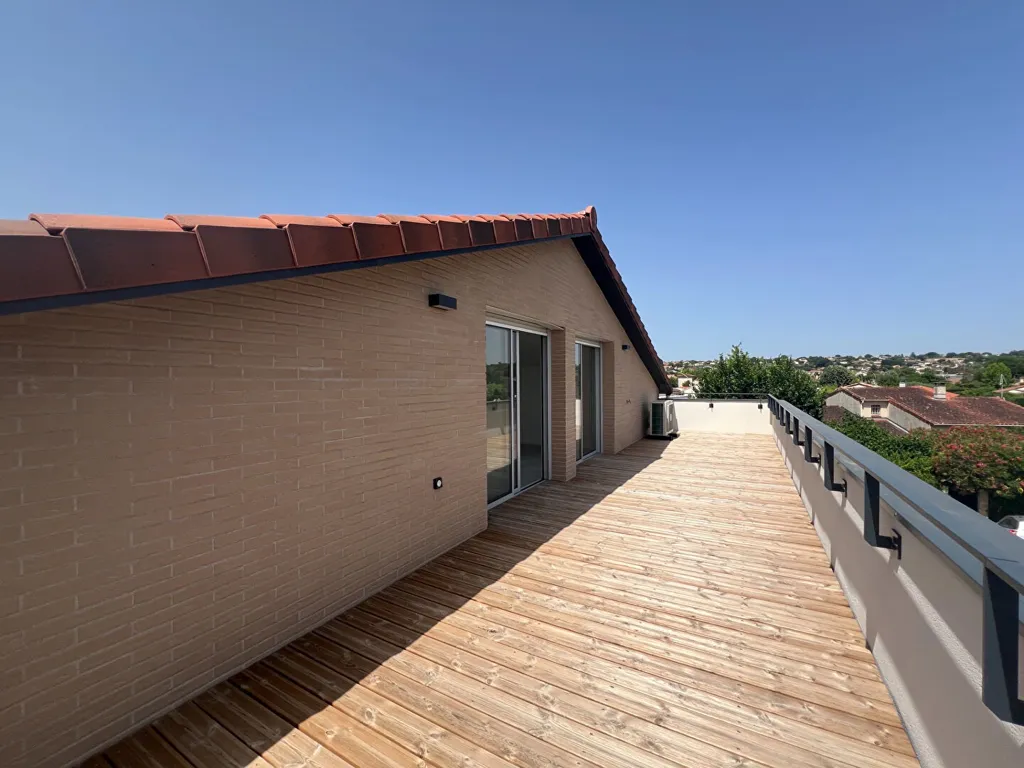 Terrasse - Appartement 4 Pièces avec Terrasse à Bruguières