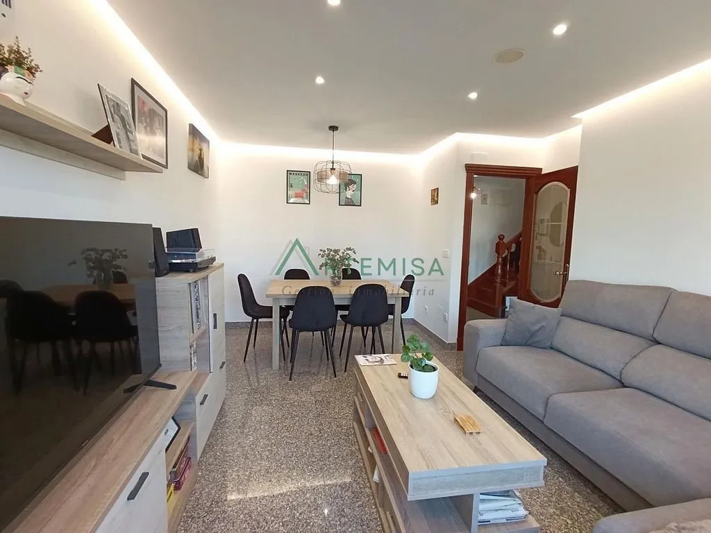 Séjour - Duplex with Balcony in Alto del Castaño