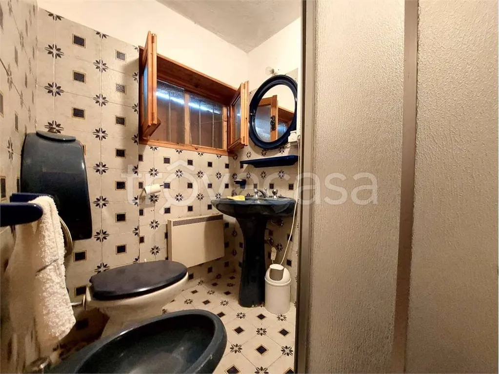 Salles de bain - Independent House with Mountain View in Mendatica