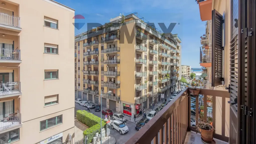 Rõdu - Two-Level Apartment with Balcony in Palermo