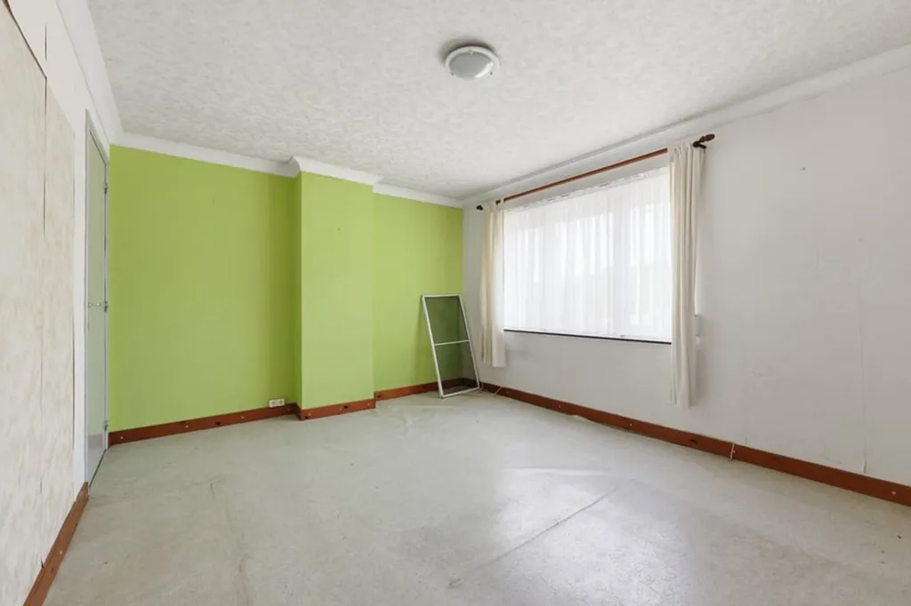Rooms - Renovatable Building with Garden in Diepenbeek