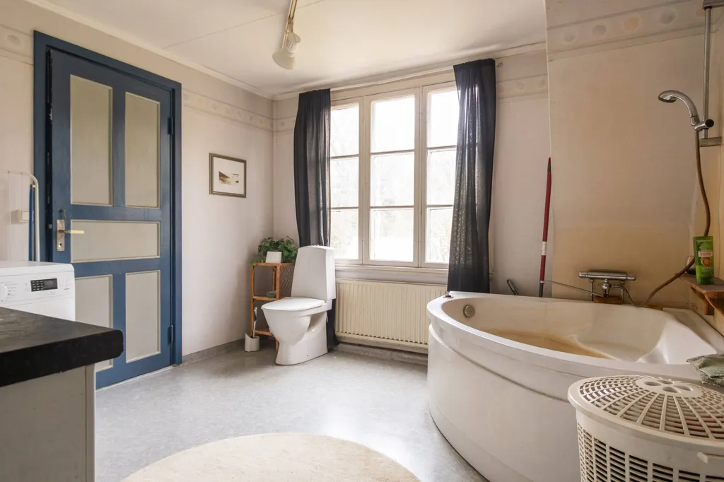 Vannitoad - Charming Villa with Garden near Tingsryd