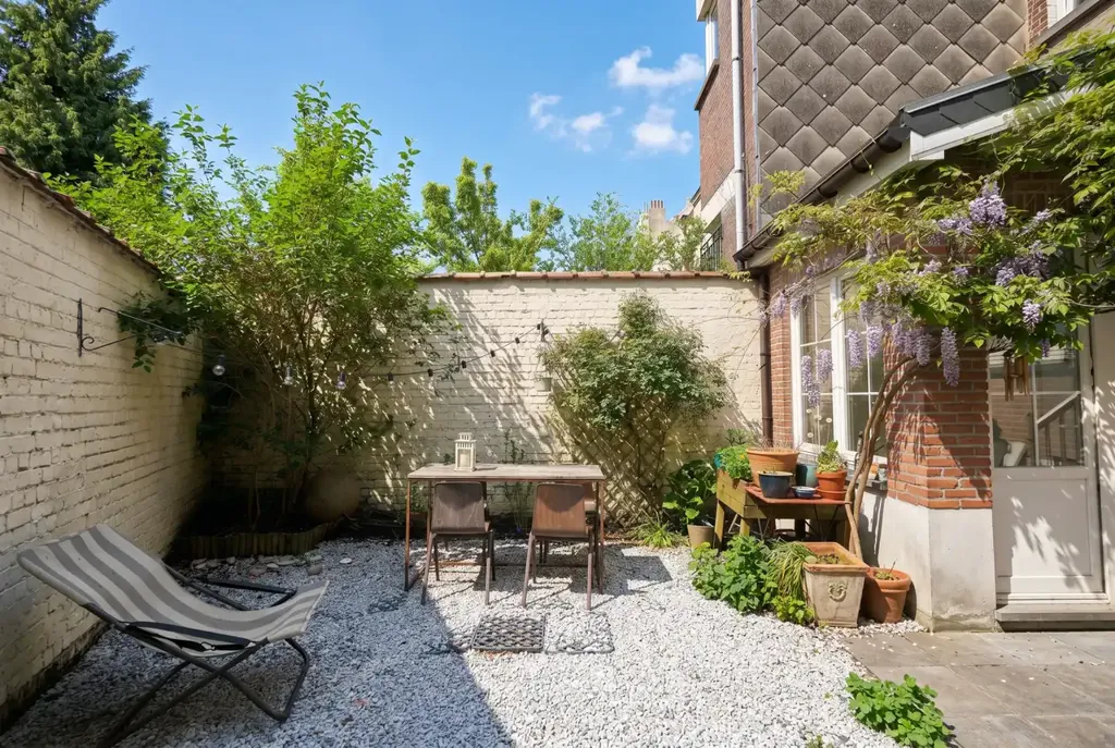 Garden - Ground Floor Apartment with Garden in Schaerbeek