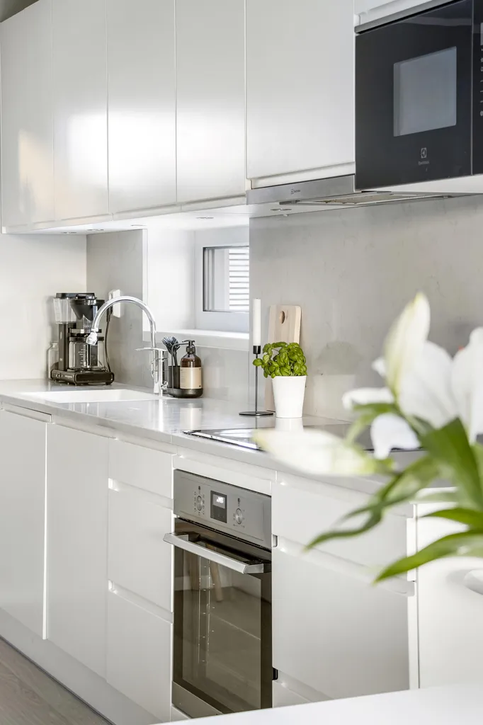 Kitchen - Modern Bostadsrätt with Corner Location in Arboga