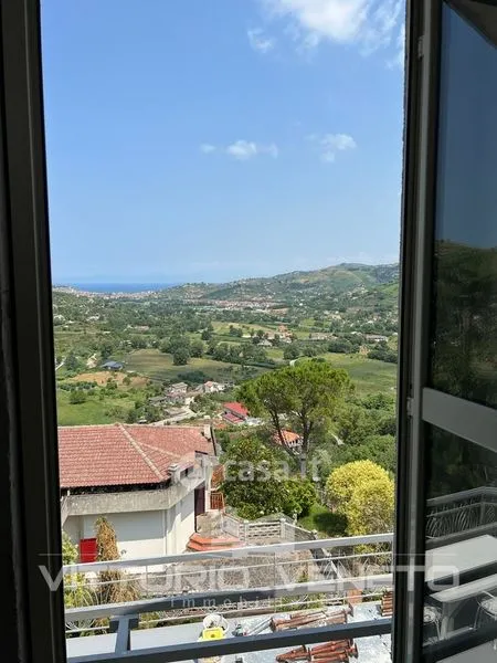 Rõdu - Apartment with Sea View in Laureana Cilento