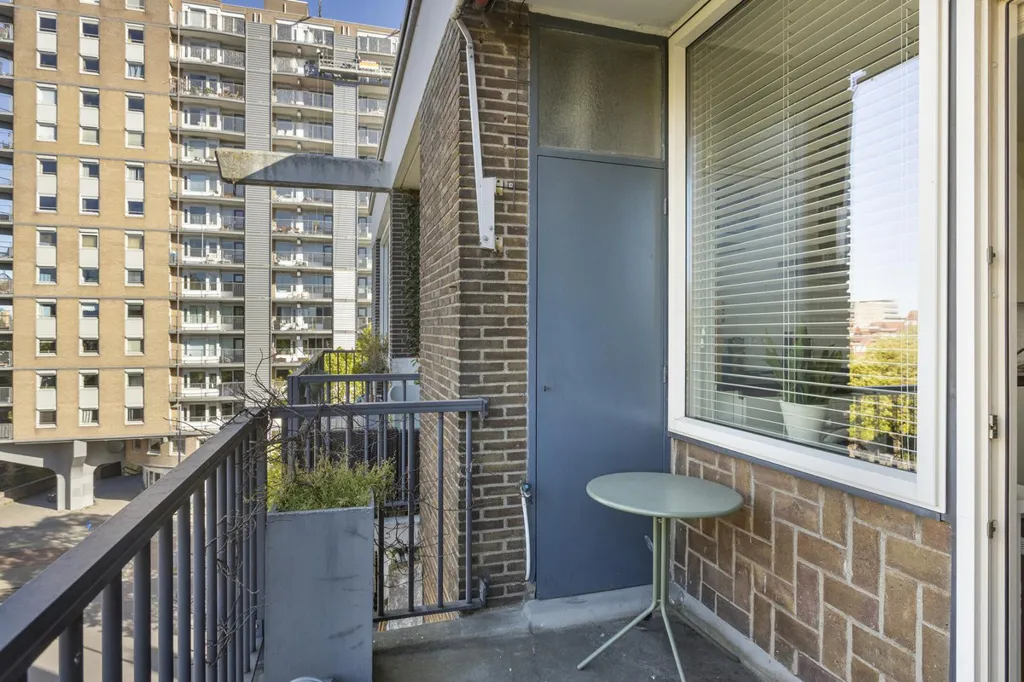 Balcon - Galerij Flat with Balcony in Rubroek, Rotterdam
