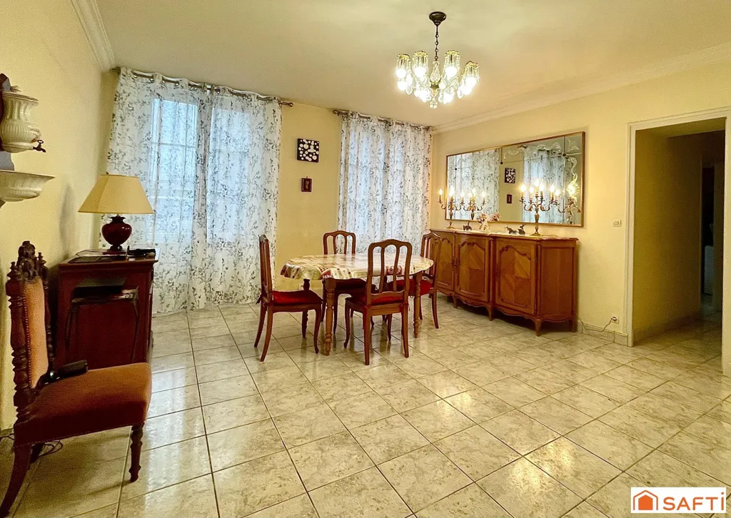 Salle à manger - Appartement Rez-de-Chaussée avec Patio à Blois