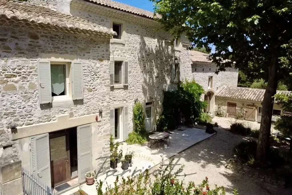 Vue aérienne - Mas en Pierre avec Piscine près de Grignan