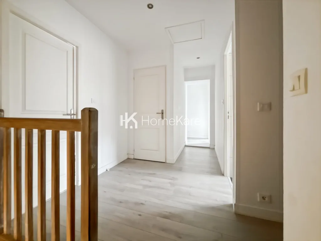 Esik - Family House with Pool in Belleserre