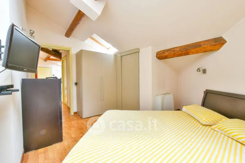 Chambres - Armed Billet with Balcony in Varese Centre