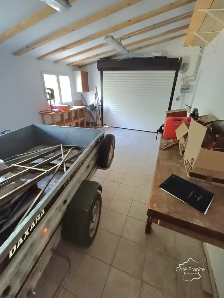 Garage - House with Pool in Southern Ardèche