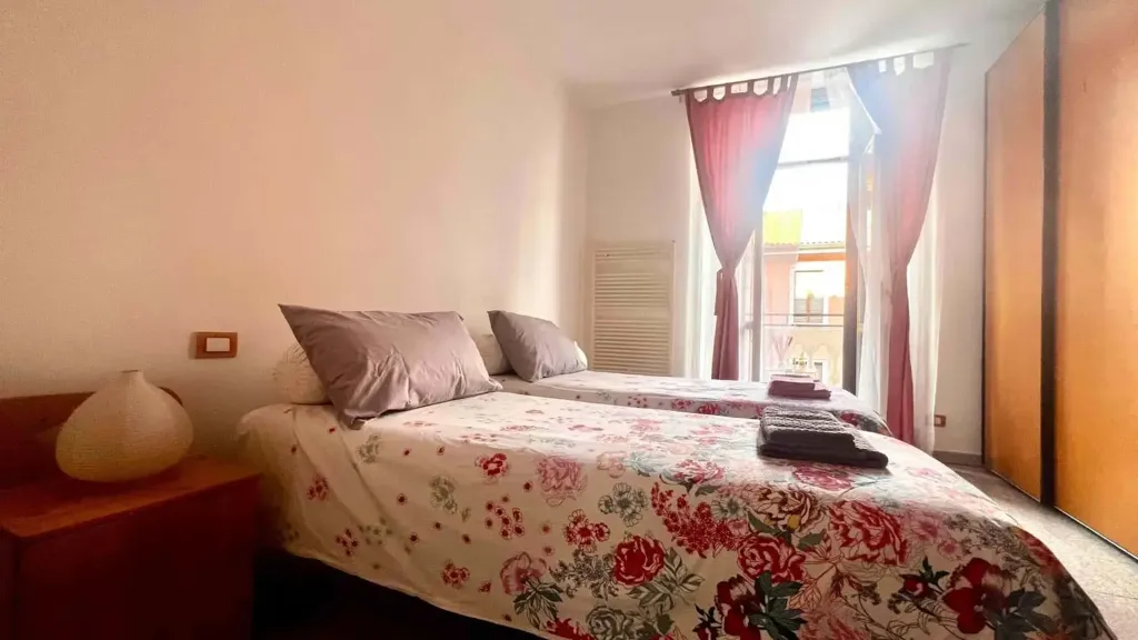 Magamistoad - Studio Apartment with Balcony in Milan