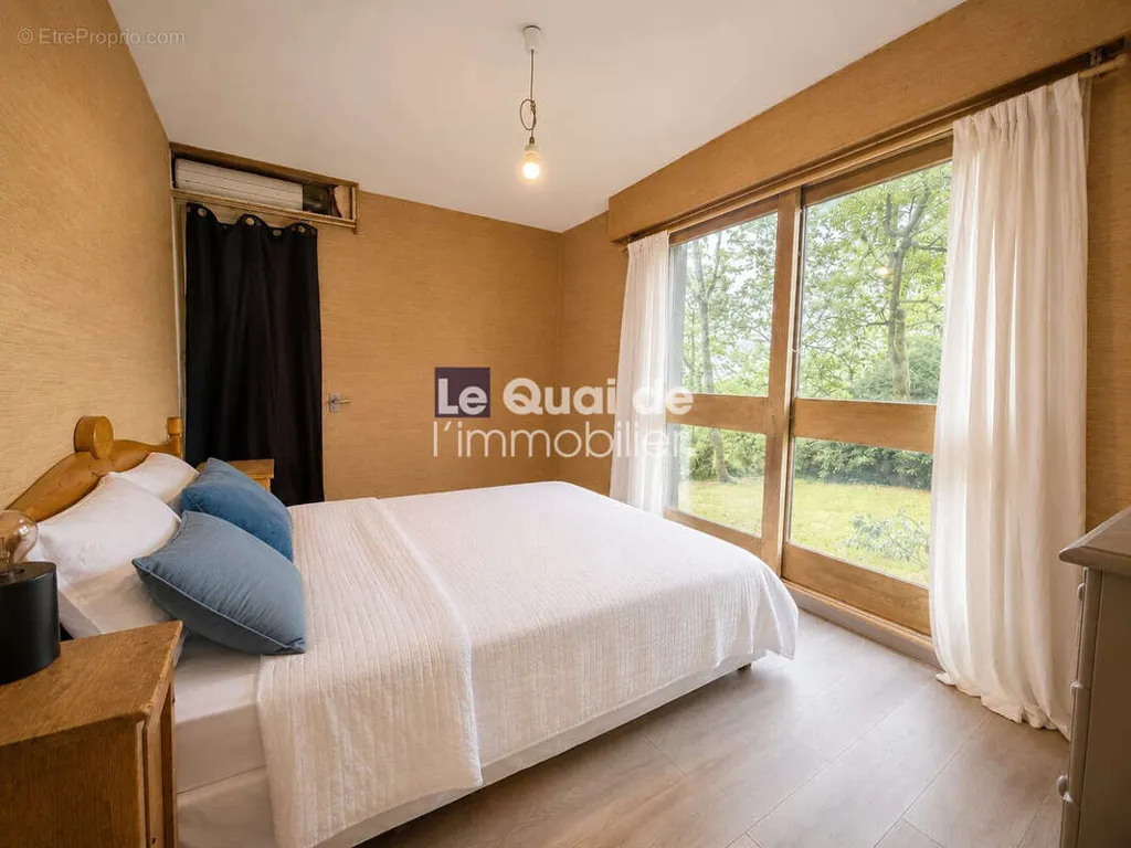 Magamistoad - Architectural House with Garden in Albertville