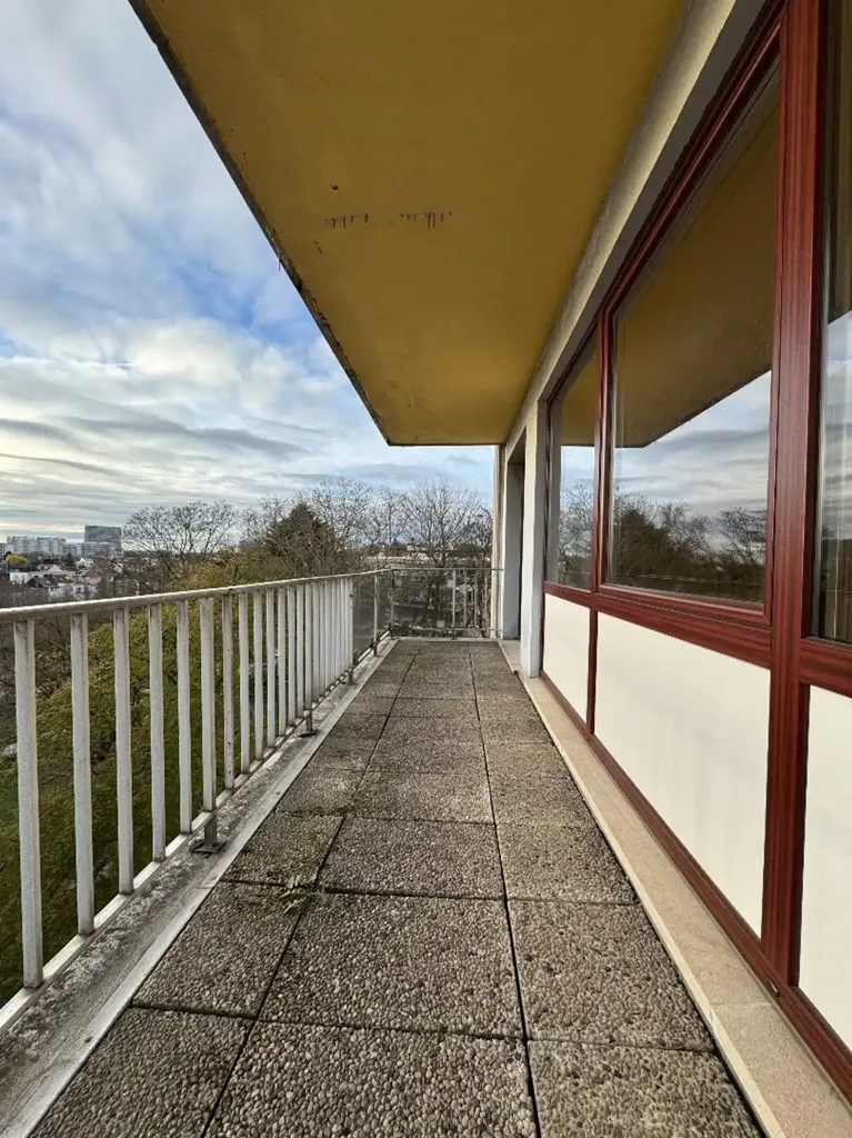 Balcon - Appartement avec Terrasse Panoramique à Anderlecht