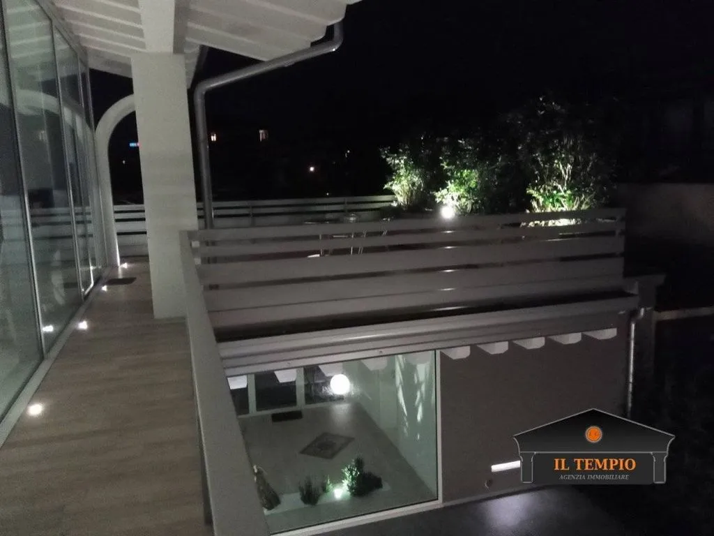 Terrasse - Modern Villa with Terrace in Vicenza