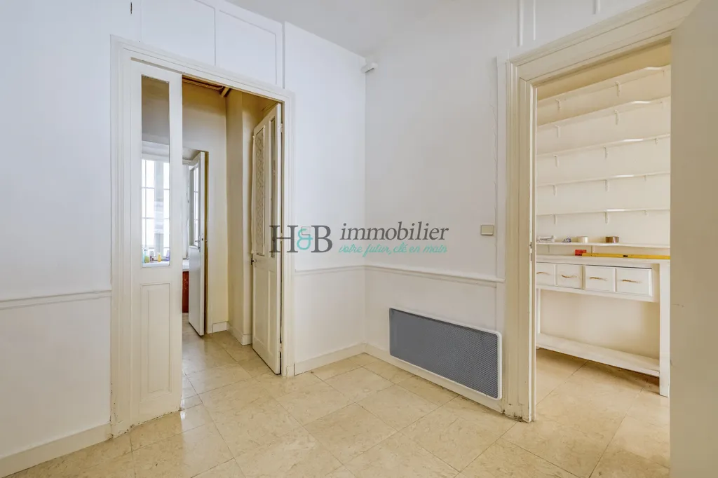 Ingresso - Parisian Apartment with Rooftop View in 2nd Arrondissement