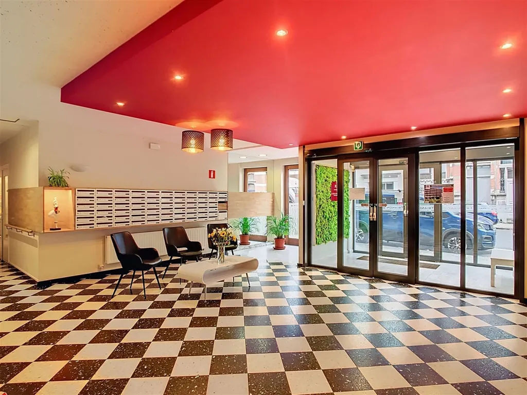 hallway_entrance