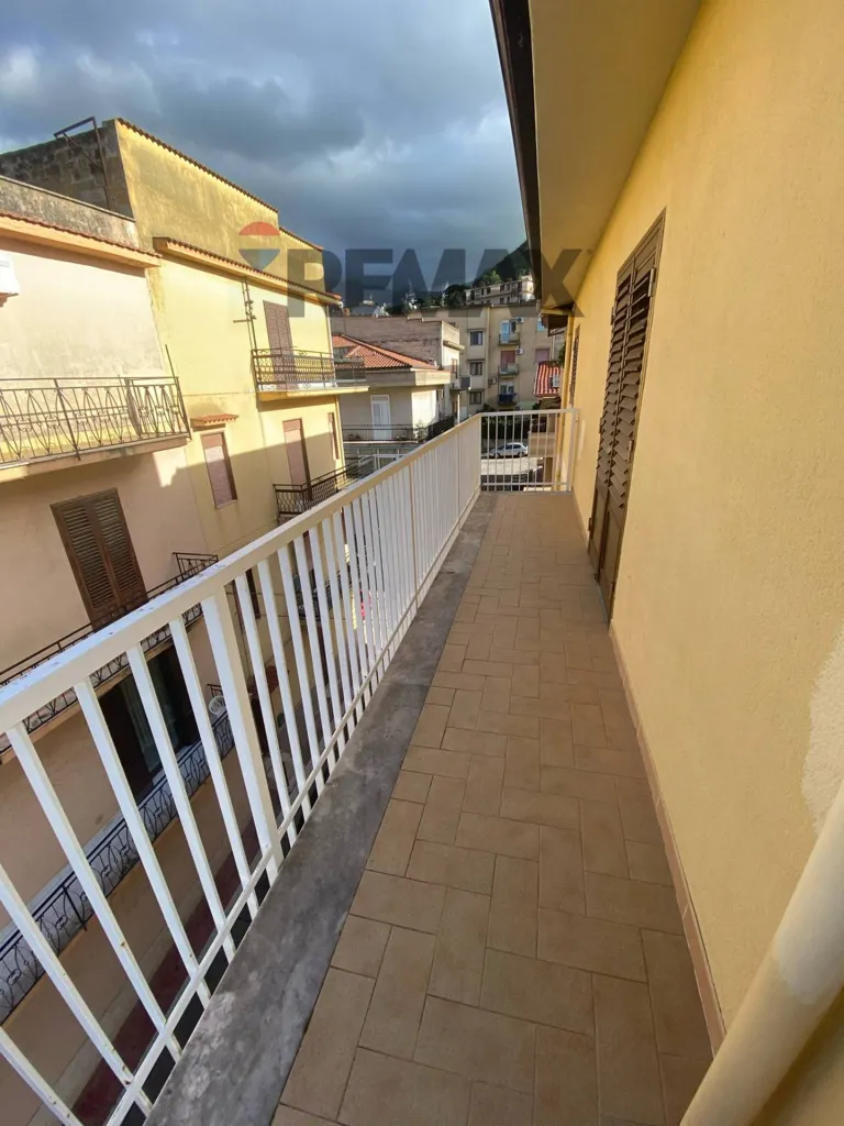 Balcon - Apartment with Balcony in Partinico