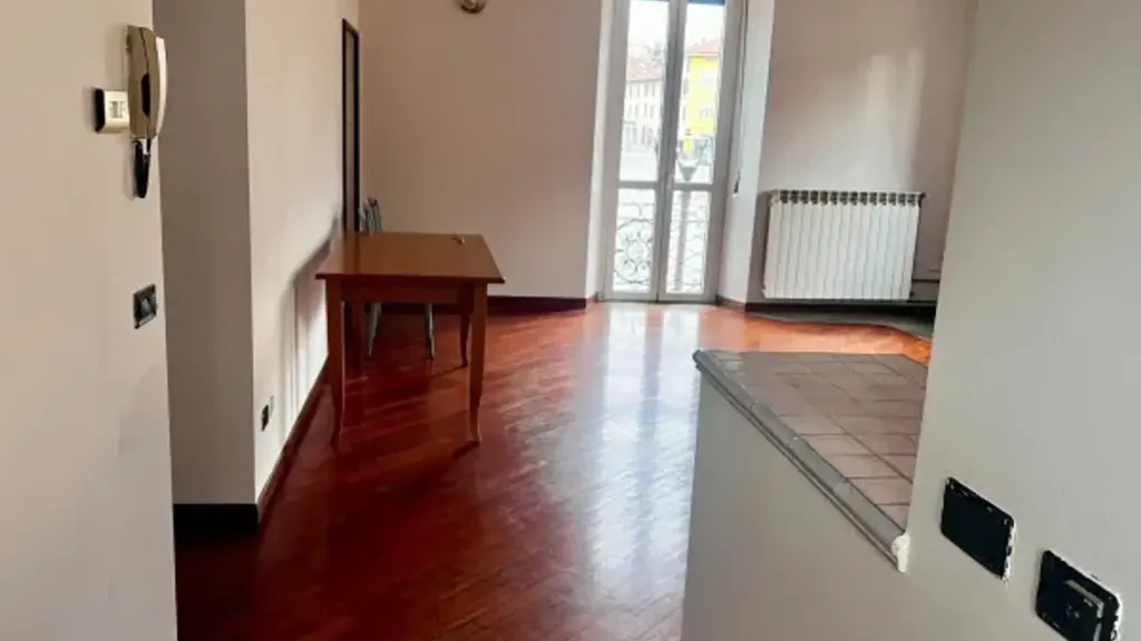 Séjour - Trilocale with Balcony in Romano di Lombardia