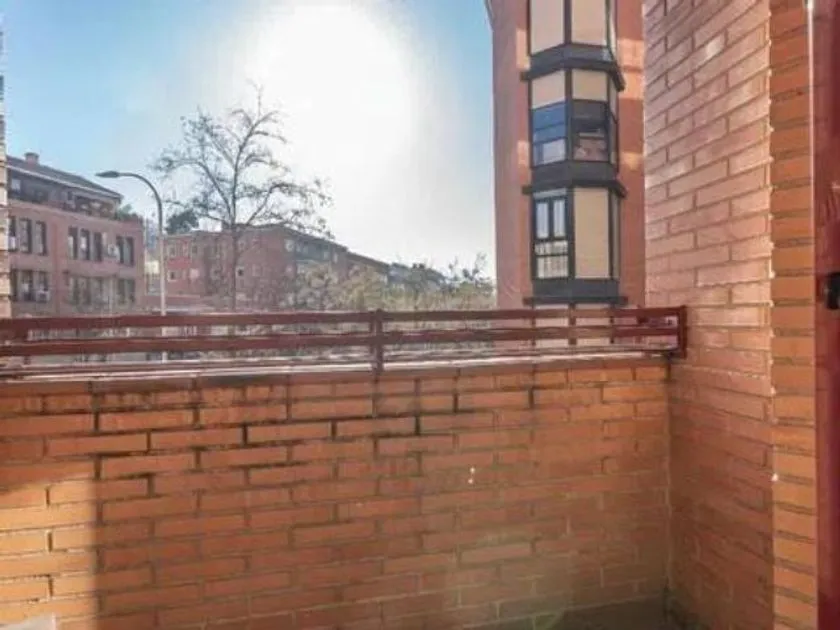Rõdu - Corner Flat with Terraces in Imperial, Madrid
