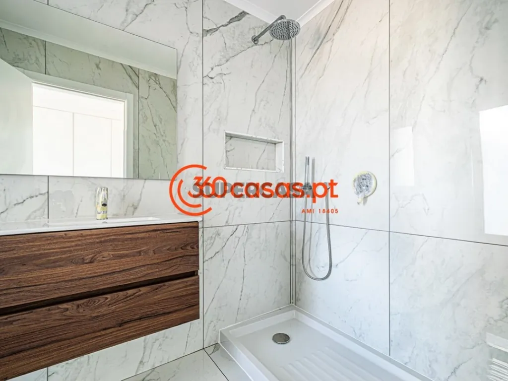 Vannitoad - Modern Duplex with Garden in Olhão