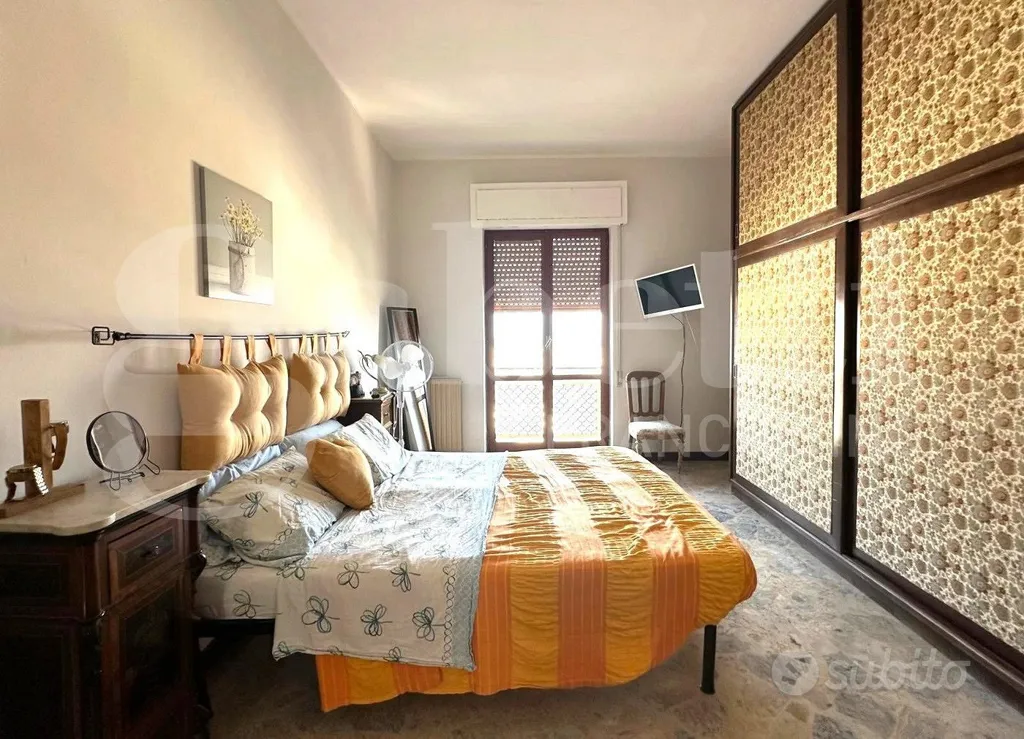 Magamistoad - Spacious Flat with Double Balcony in Avola