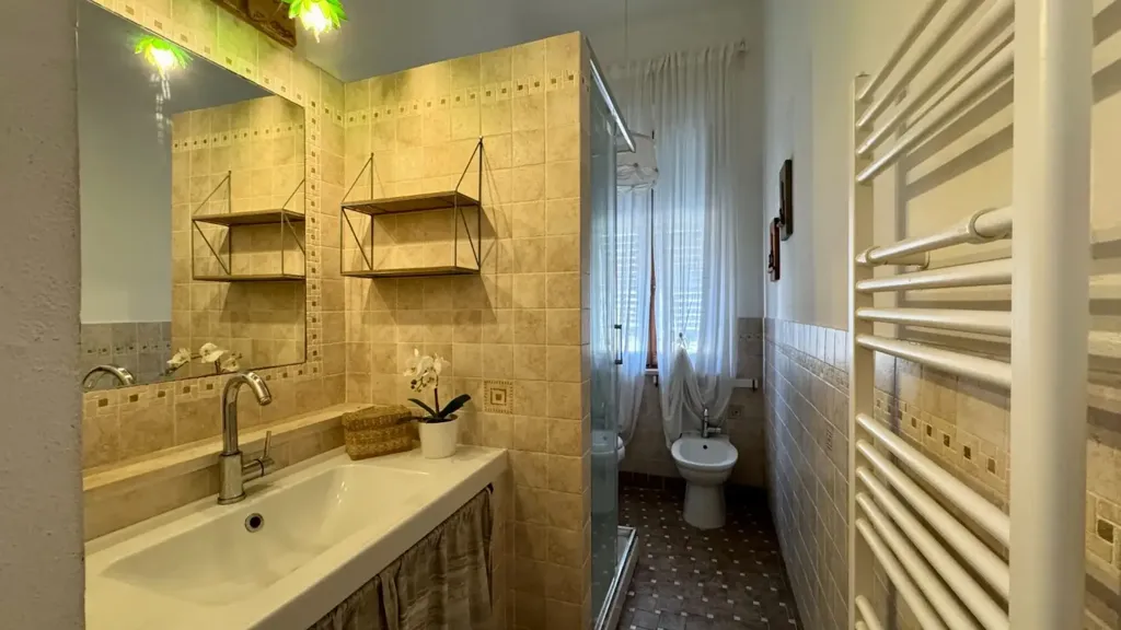 Vannitoad - Central Apartment with Large Bedrooms in Empoli