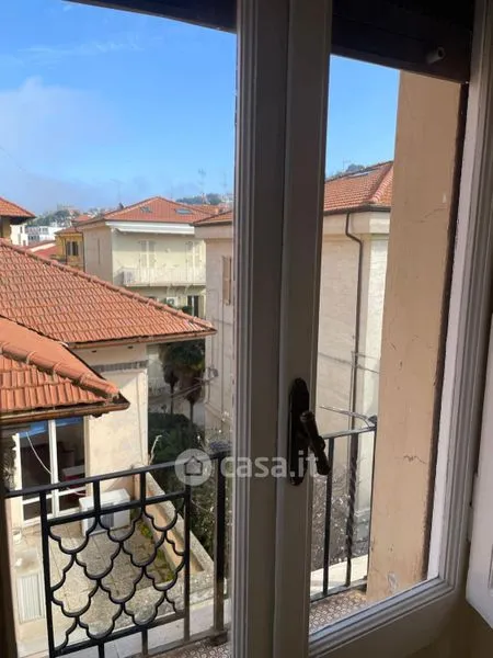 Rõdu - Liberty-Style Apartment with Balcony in Ancona