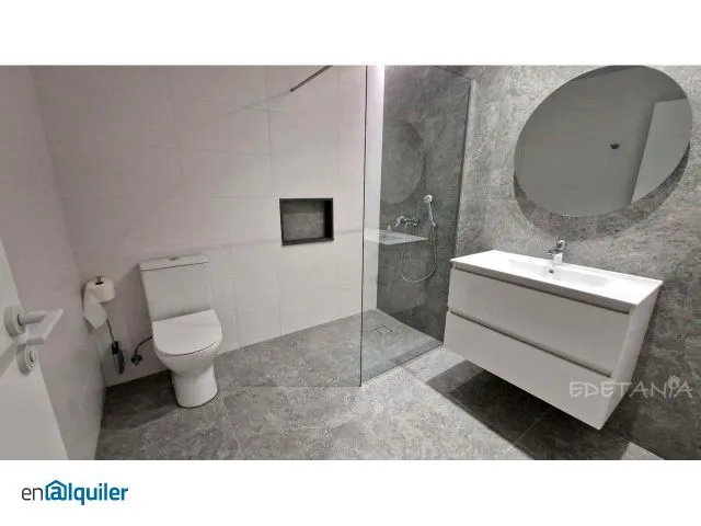 Salles de bain - Newly Finished Flat with A/C in Vinalesa