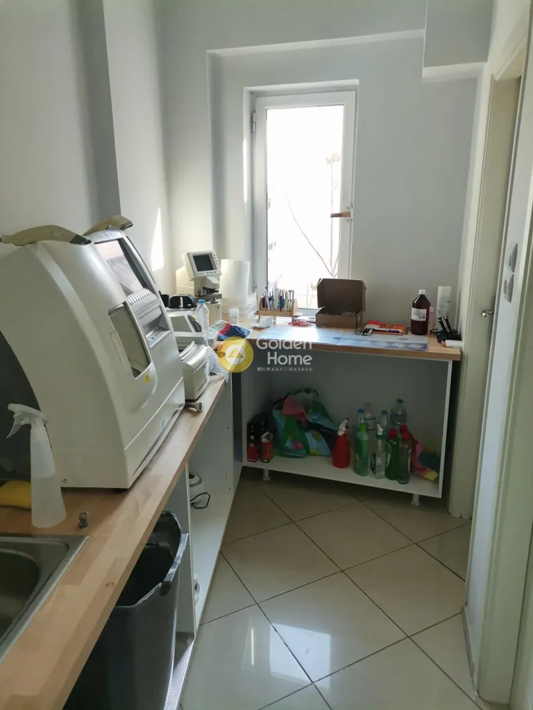 Kabinet - Office Space with Double Glazing in Sepolia