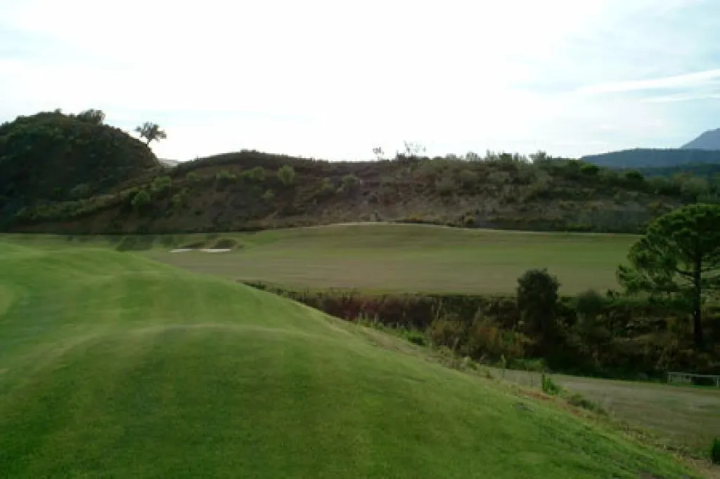 Giardino - Development Plot with Sea Views in Benahavís